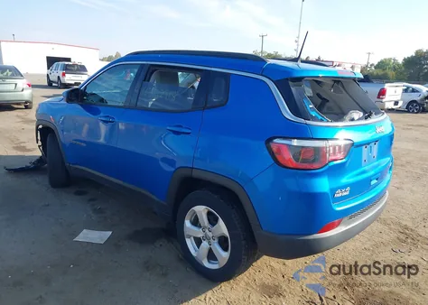 2018 Jeep Compass Latitude 4X4 from USA, damaged, VIN 3C4NJDBB0JT349379